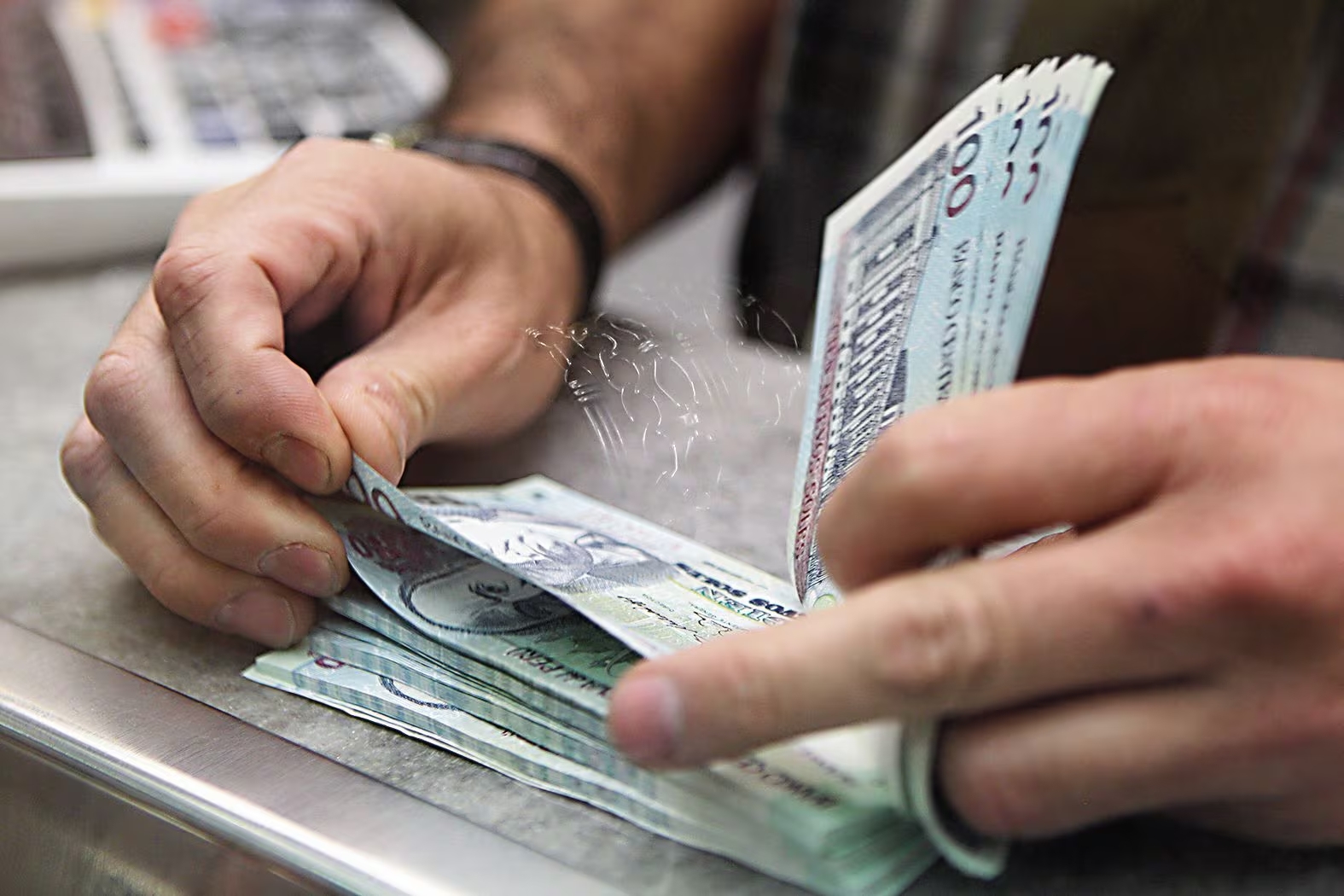 ¡Triple pago garantizado el 1 de noviembre, trabaja ya!